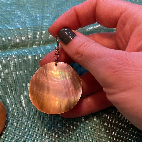 Shell earrings brown shell - Picture 3 of 8